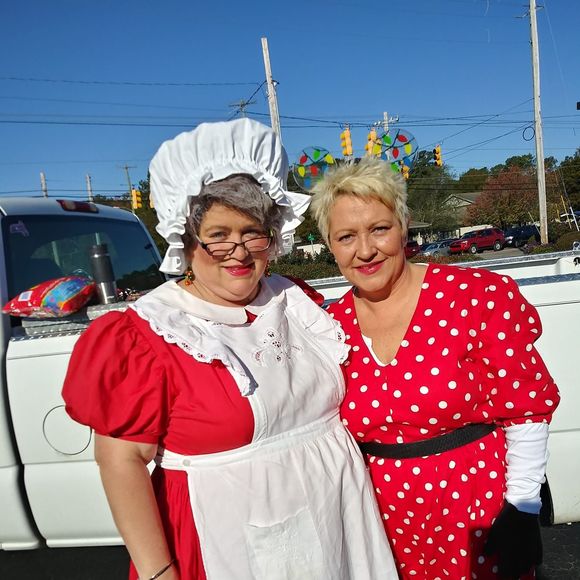 Meet your Posher, Cindy - Picture 1 of 1